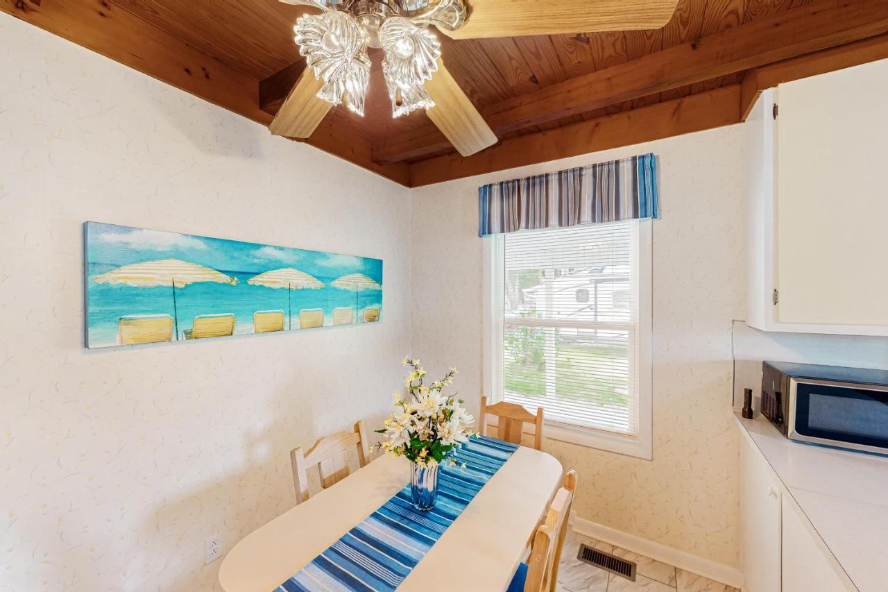 Ginny'S Coastal Cottage Oak Island Exteriér fotografie