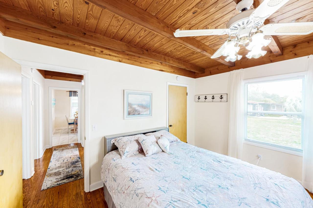 Ginny'S Coastal Cottage Oak Island Exteriér fotografie