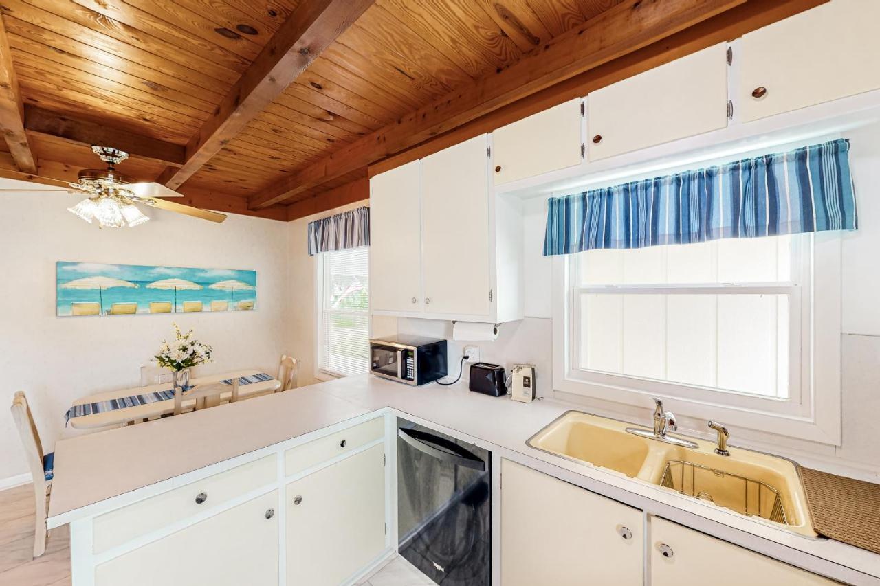 Ginny'S Coastal Cottage Oak Island Exteriér fotografie