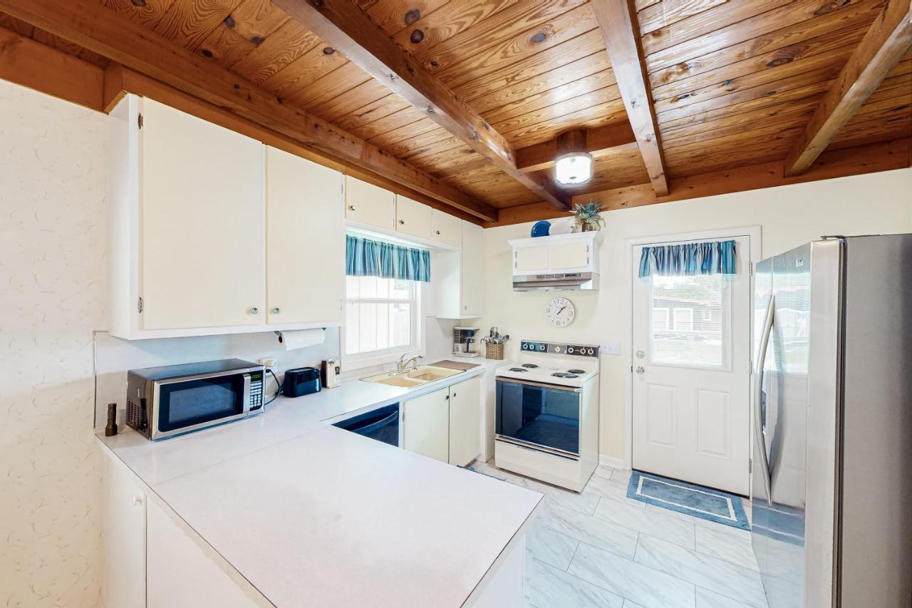 Ginny'S Coastal Cottage Oak Island Exteriér fotografie